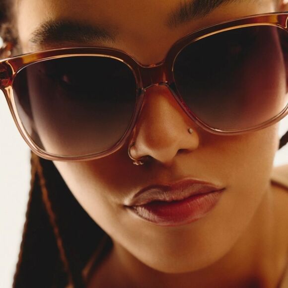 Quay Australia Wide Awake Remixed Oversized Sunglasses- Coffee Rose Frame/Brown - Picture 4 of 12